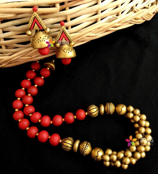 Red Gunguru Gold Beaded Neckset