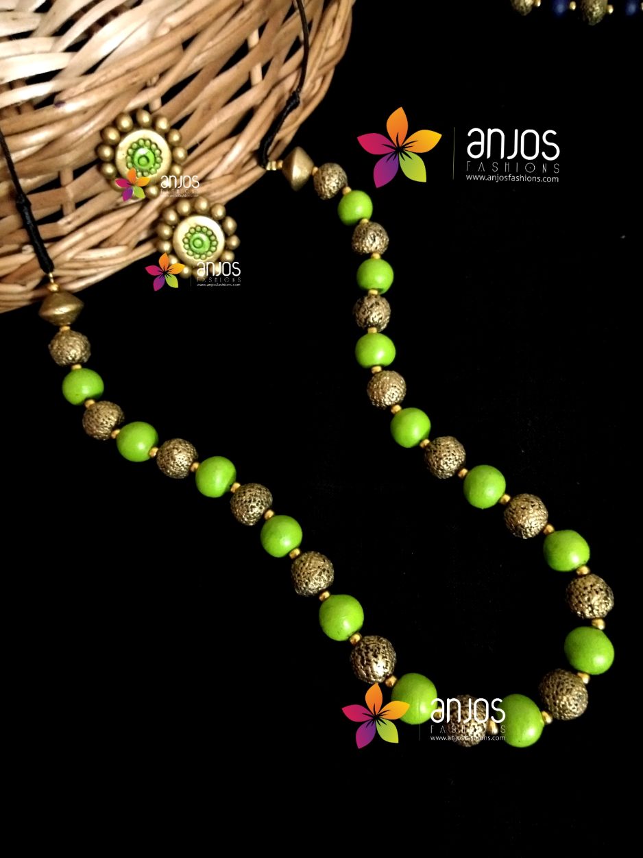 Green beaded Neckset