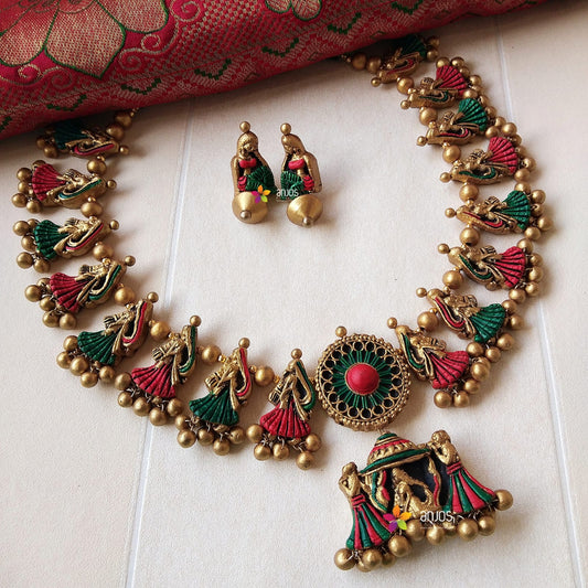 Grand Pallaku Neckset