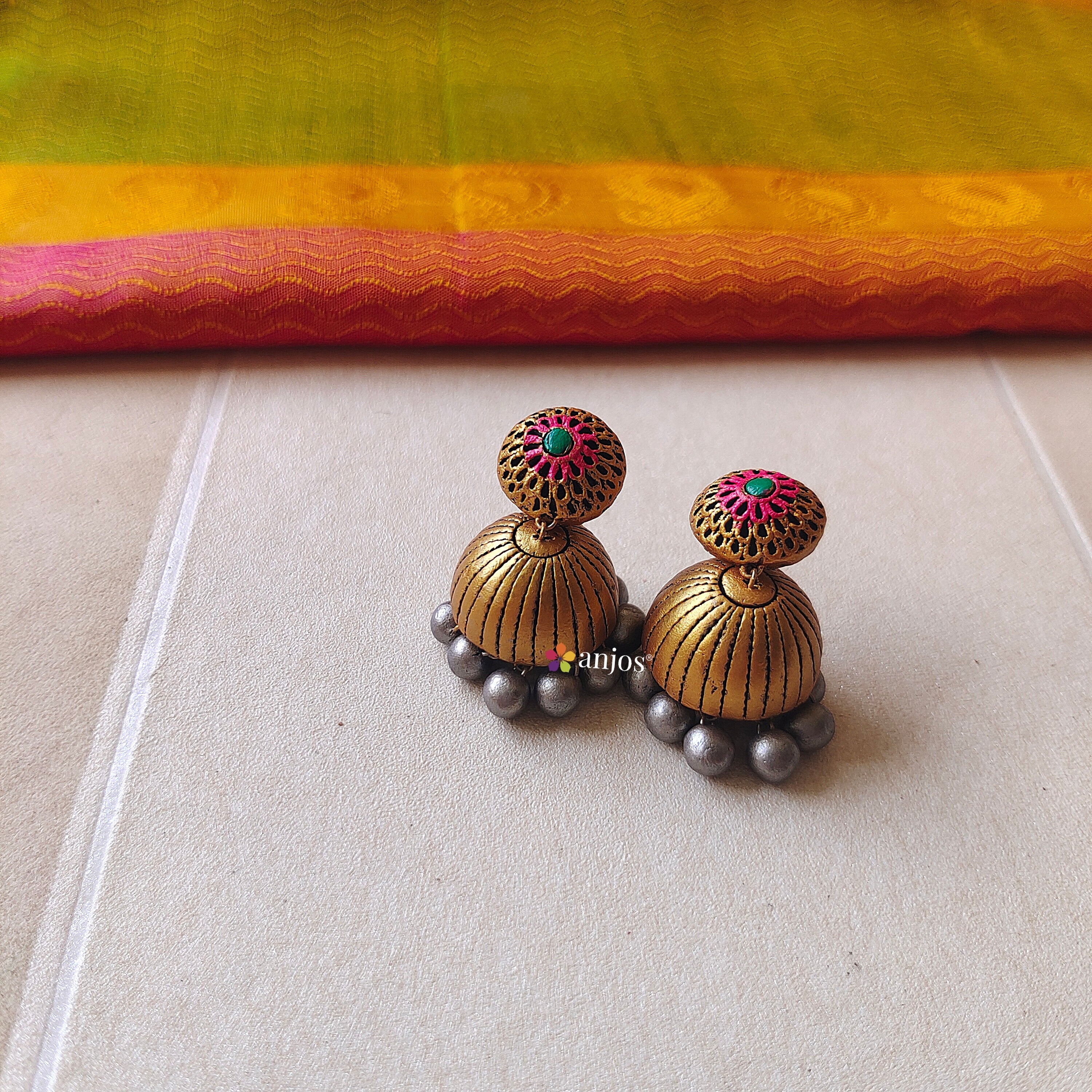 Dual tonned Jhumka