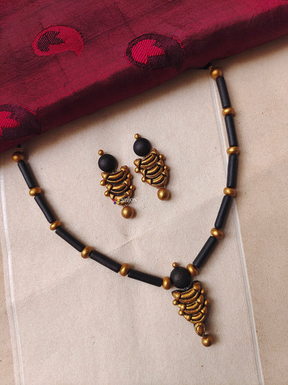 Antique Eclipse Terracotta Neckset